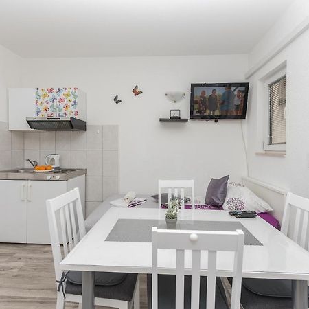 Apartmani Franko Baška Voda Exteriör bild