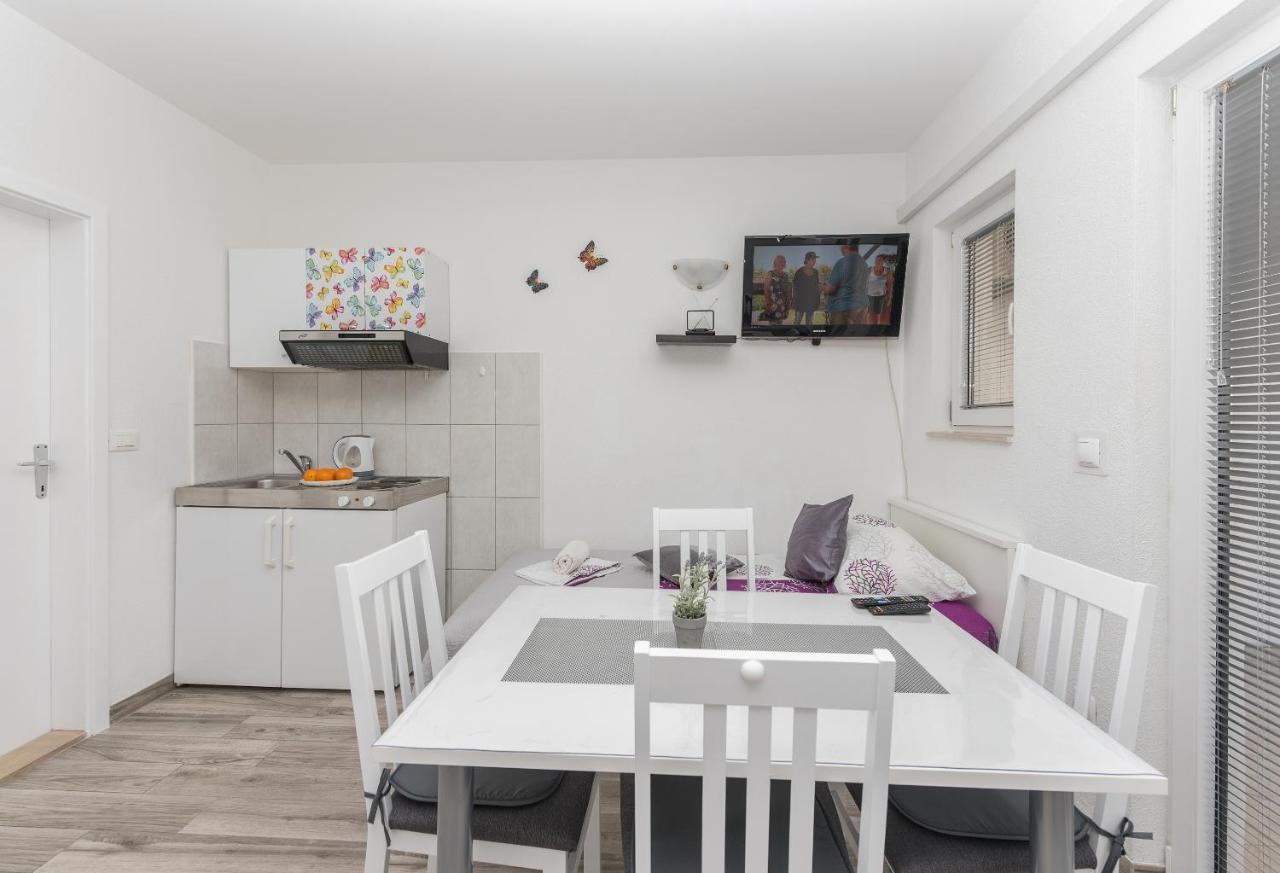 Apartmani Franko Baška Voda Exteriör bild