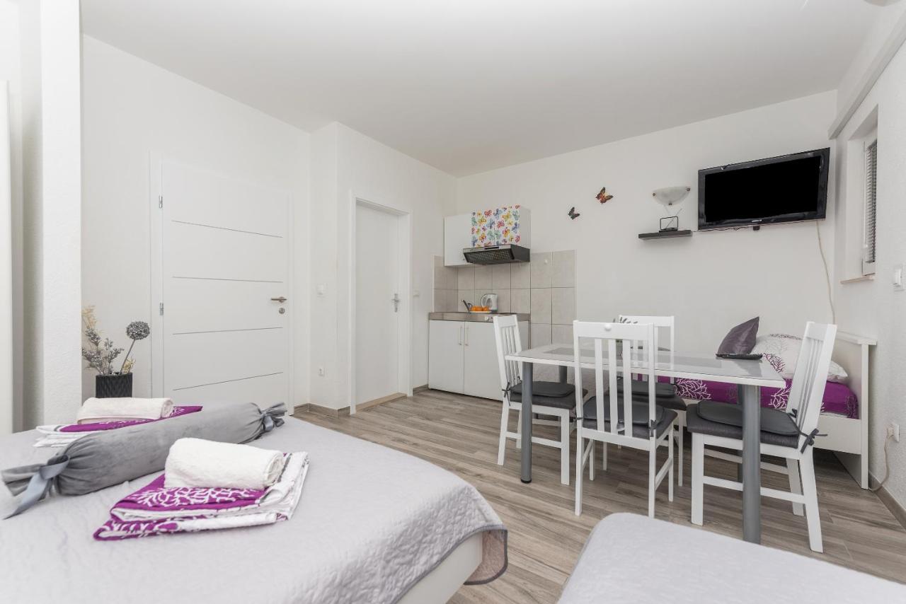 Apartmani Franko Baška Voda Exteriör bild