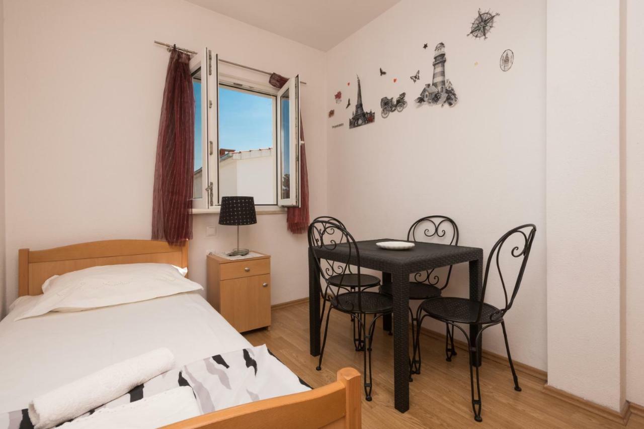 Apartmani Franko Baška Voda Exteriör bild